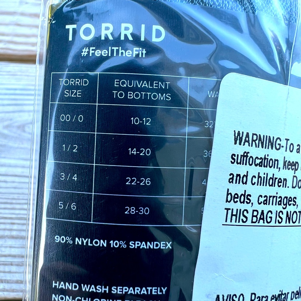 Torrid 1/2 leggings silver grey shine NWT